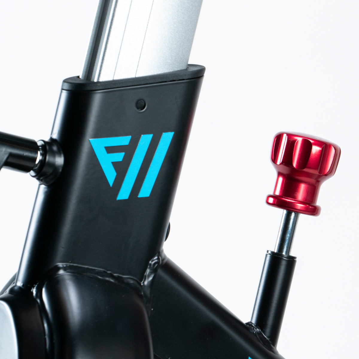 FitWay Equip. 1500IC Indoor Cycle adjustment view